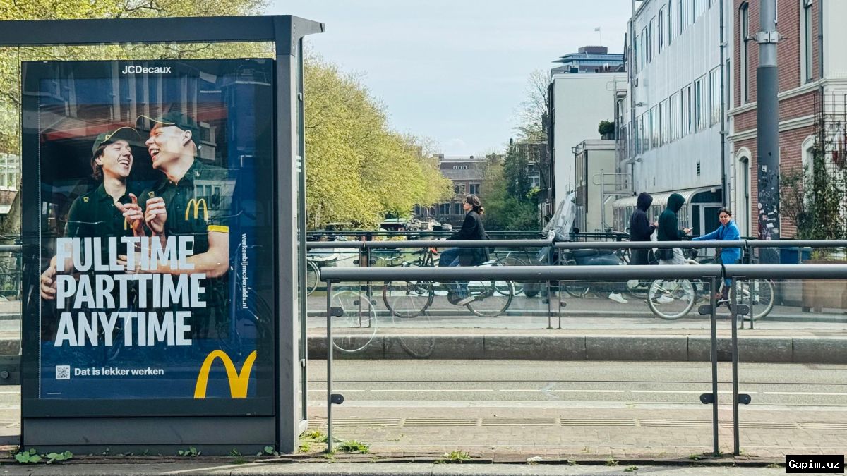 🚫🌍 Amsterdam and cities worldwide ban fossil fuel ads, borrowing from anti-smoking playbook