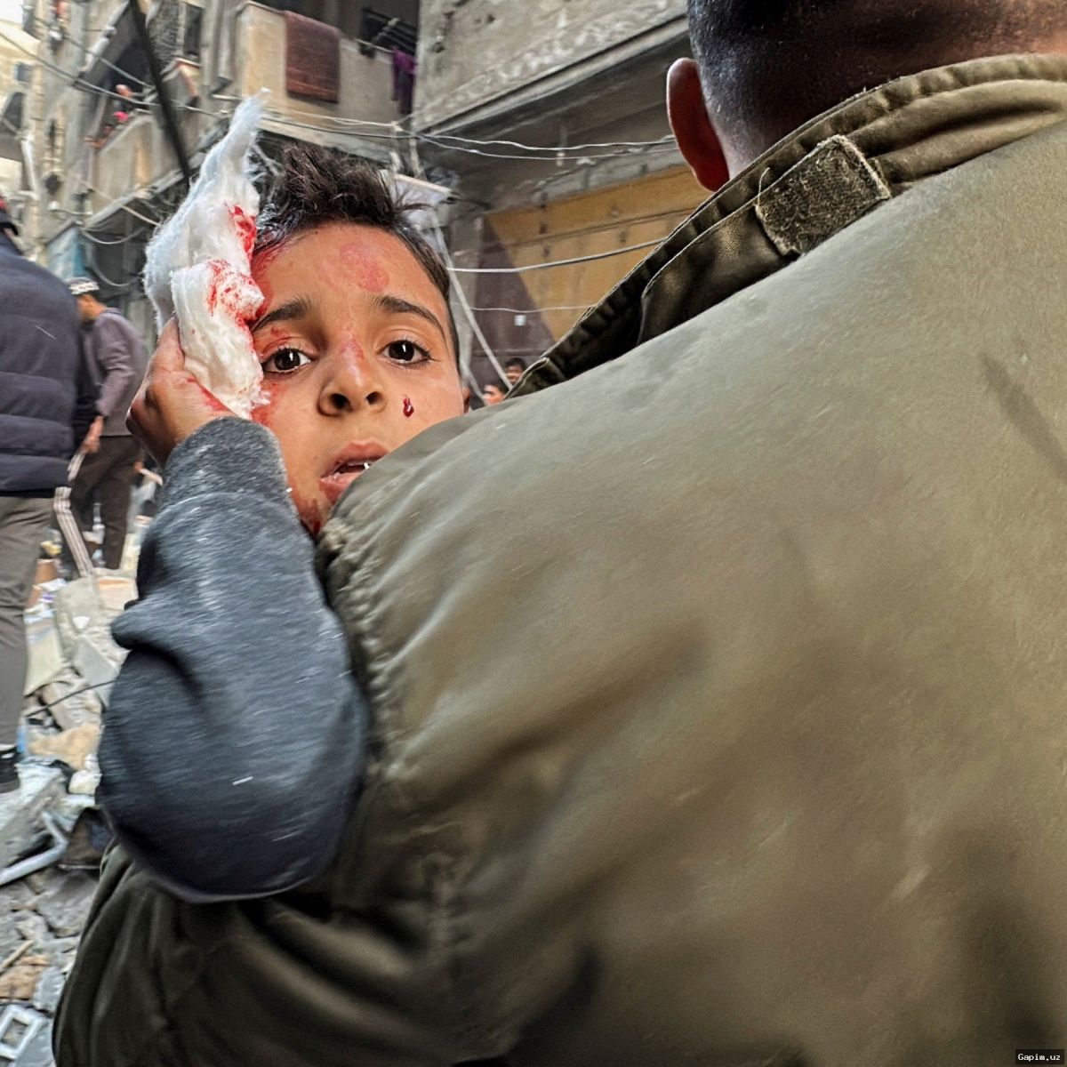 💥😔 Father and Daughter Killed in Israeli Drone Strike in Khan Younis Amid Ongoing Gaza Crisis