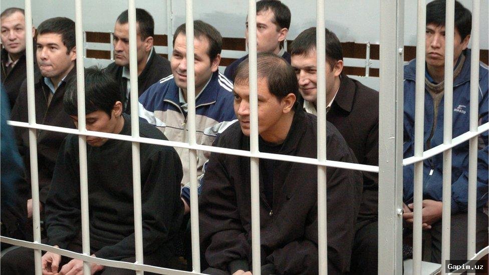 ⚖️👩‍🦲 Andijon viloyatida ayolni o‘g‘irlash va sochini qirqish bo‘yicha olti kishi qo‘lga olindi