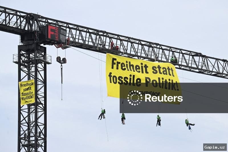 🌍🚨 Climate Protests and Whale Rescue Efforts Highlight Germany's Environmental Challenges