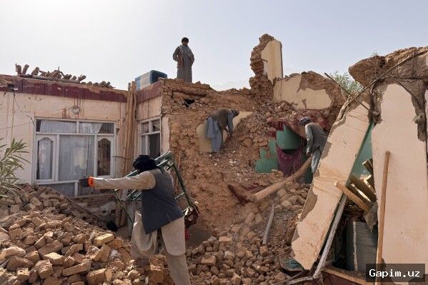 🌋🏚️ Earthquake in Afghanistan: At Least 8 Killed, Damage Assessment Challenged
