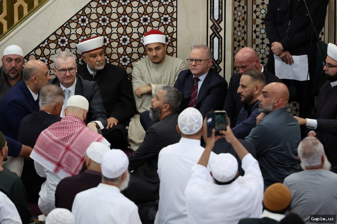 ⚖️🕌 Australian PM Albanese Heckled at Sydney Mosque During Eid Prayers Amid Gaza War Tensions