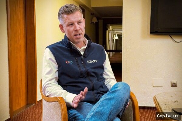 🗳️⚖️ Hungary's Pivotal Election: Challenge to Viktor Orban's 16-Year Rule