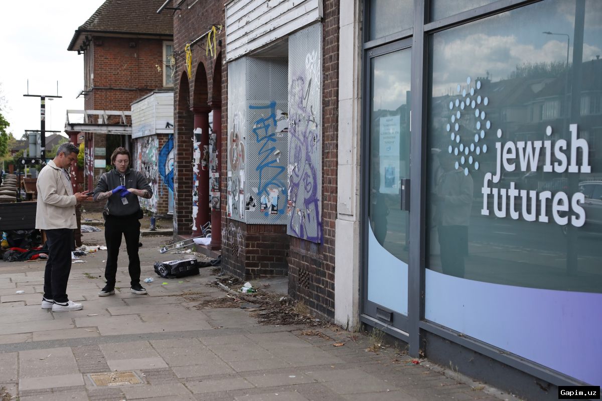🔥🚨 Поджог магазина в еврейском районе Лондона расследуется как возможный антисемитский инцидент