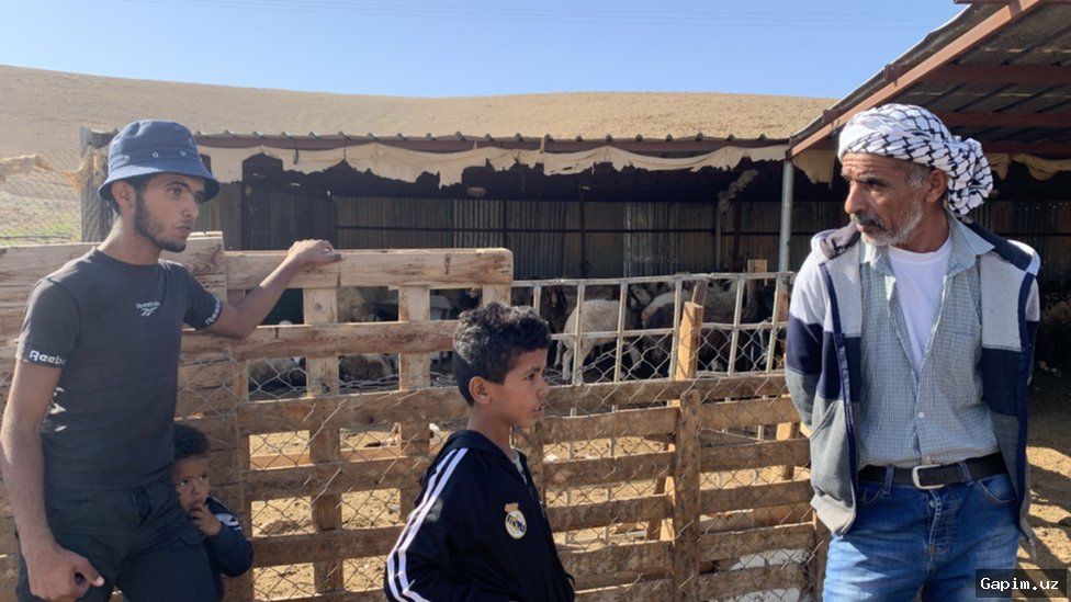 🏘️🔥 Falastinlik oilaning settlerlar tomonidan bosqin va yong‘in qurboni bo‘lishi