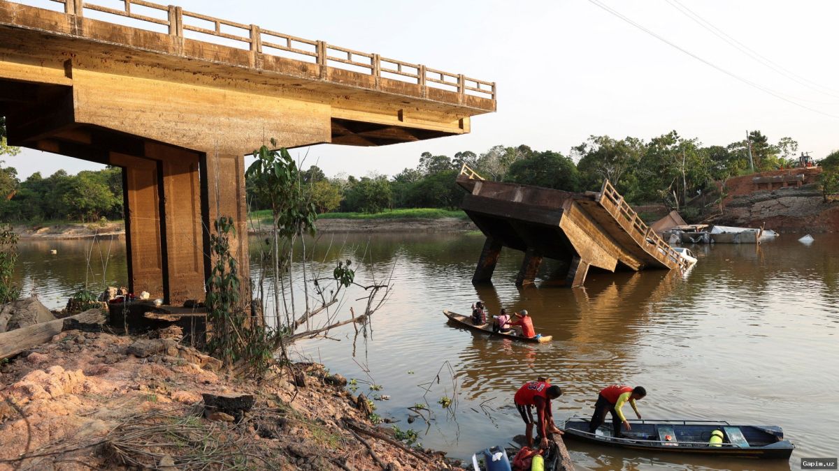 🏗️⚠️ Road Section Collapses Near Recently Reconstructed 'Buyuk Turon' Overpass in Tashkent