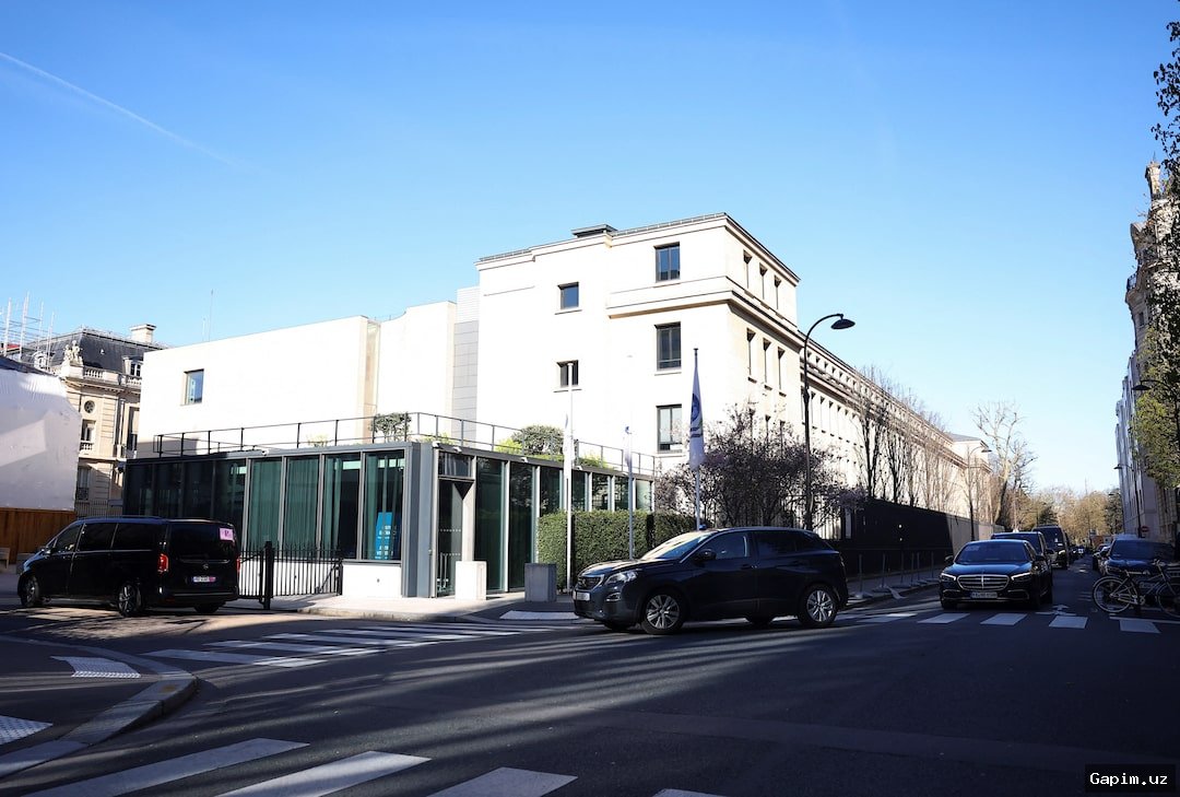 💱🌍 US and China Launch New Trade Talks in Paris Amid Global Economic Turmoil