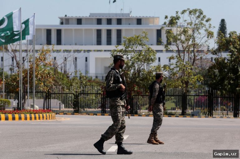 ⚖️💥 US-Iran Talks: Internal Fractures Threaten Ceasefire Deal?