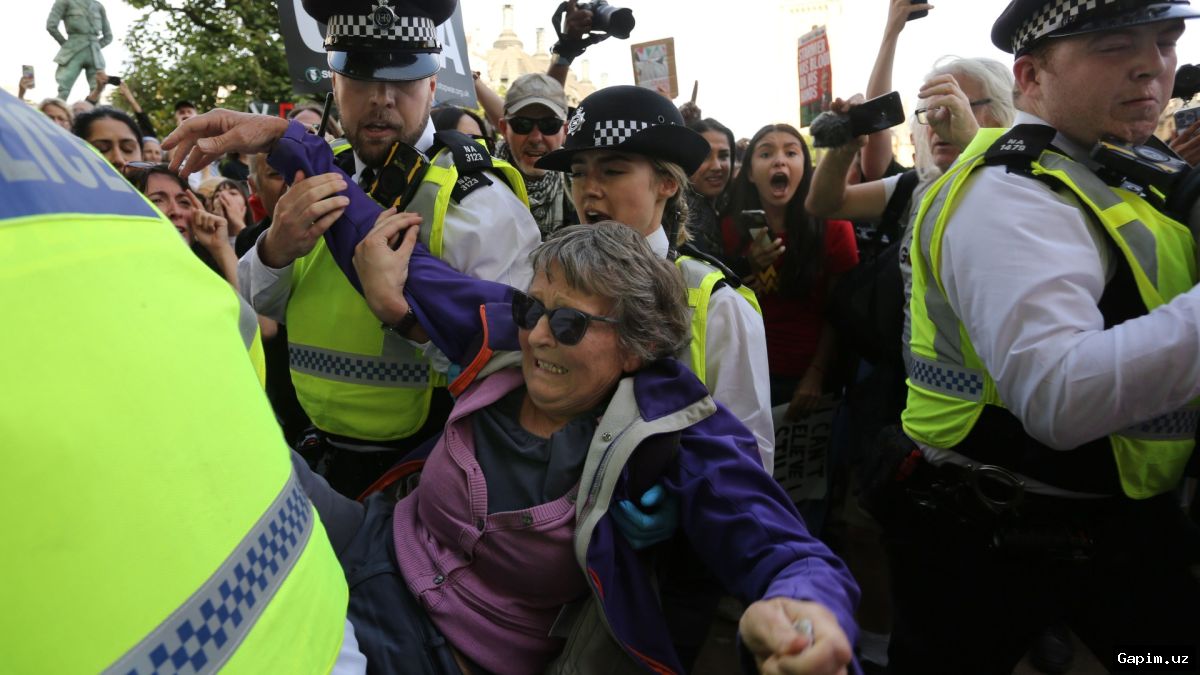 👮‍♂️🚨 UK Re-Arrests Pro-Palestine Activists on Bail, Sparking 'Intimidation Tactics' Claims