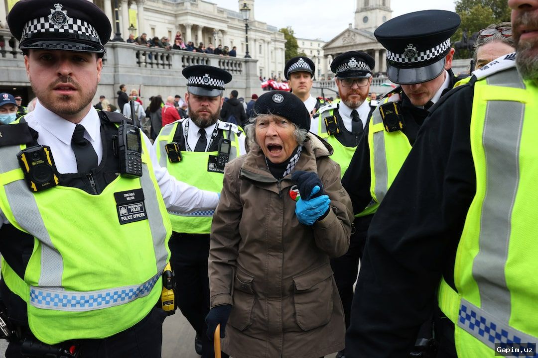 ⚖️📢 Britaniyada norozilik namoyishlariga qarshi qatag‘on kuchaymoqda: hisobotda ogohlantirish berildi