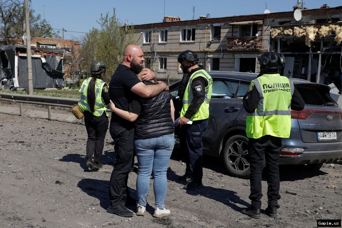 🚗💥 Leyptsigda olomon orasiga mashina haydab kirishi: kamida 2 kishi halok bo‘ldi