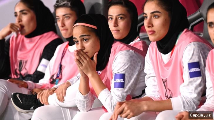 ⚽️🛂 Iranian Women's Football Team Member Reverses Decision to Stay in Australia