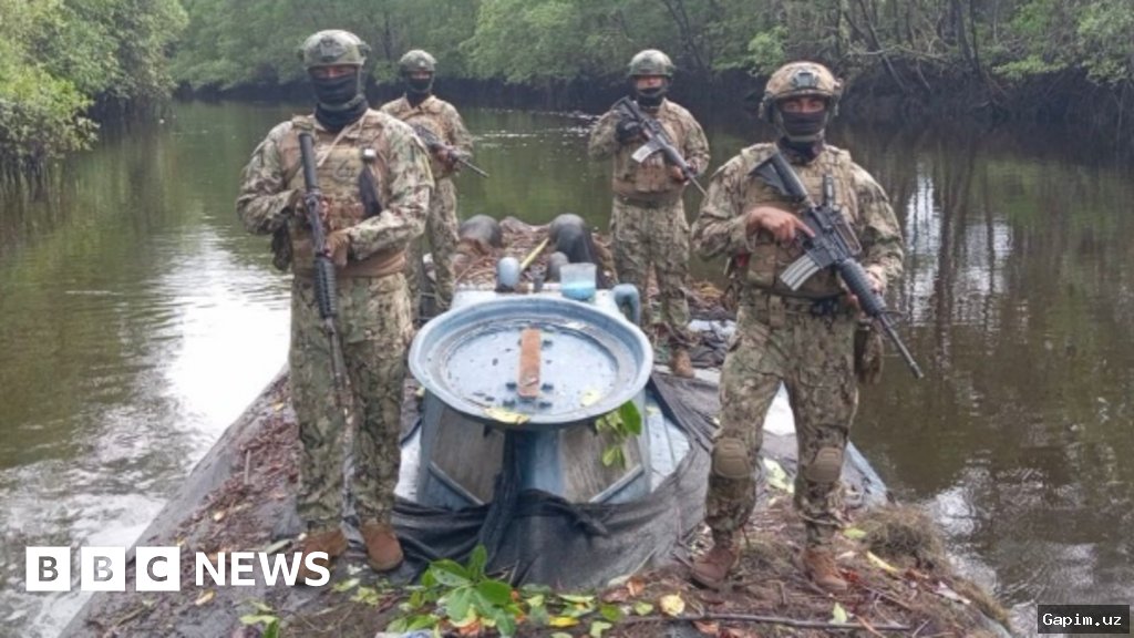 🚤⚓️ Ecuadorian Military Seizes 35-Meter 'Narco-Submarine' Hidden in Nature Reserve Near Colombian Border