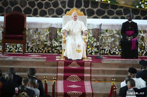 ✝️🕊️ Pope Leo XIV in Cameroon: 'Blessed Are the Peacemakers, But Woe to Those Who Manipulate Religion!'