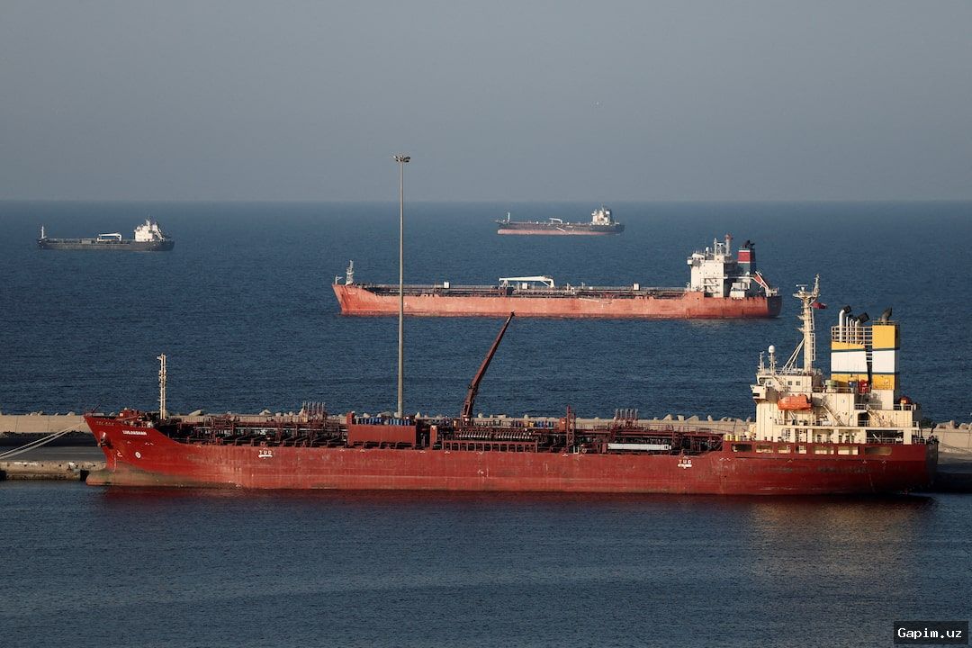 ⚓️🛢️ Iran Allows 20 Pakistani-Flagged Vessels Transit Through Strait of Hormuz