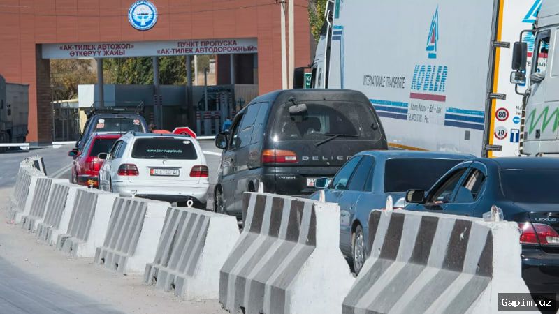🚧🚗 O‘zbekiston-Qozog‘iston chegarasida navbatlar: “Kaplanbek” punktida texnik nosozliklar
