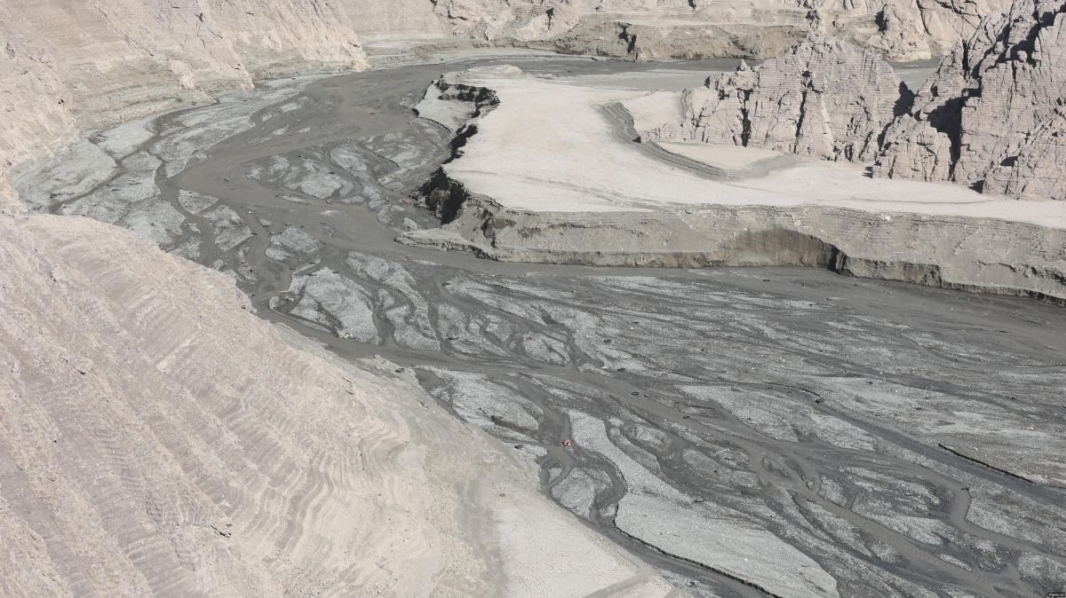 🌫️⚠️ Сообщения о 'Кислотных Облаках' над Ираном Признаны Научно Необоснованными