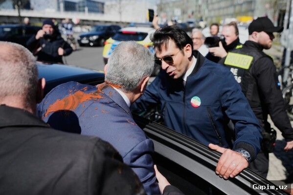 🔴🇮🇷 В Берлине облили красной жидкостью сына последнего шаха Ирана