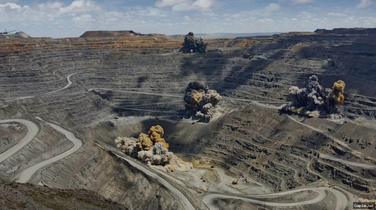 🏭💰 Prezident Mirziyoyev Almalik GMKda: 22 milliard dollarlik sanoat transformatsiyasi e'lon qilindi