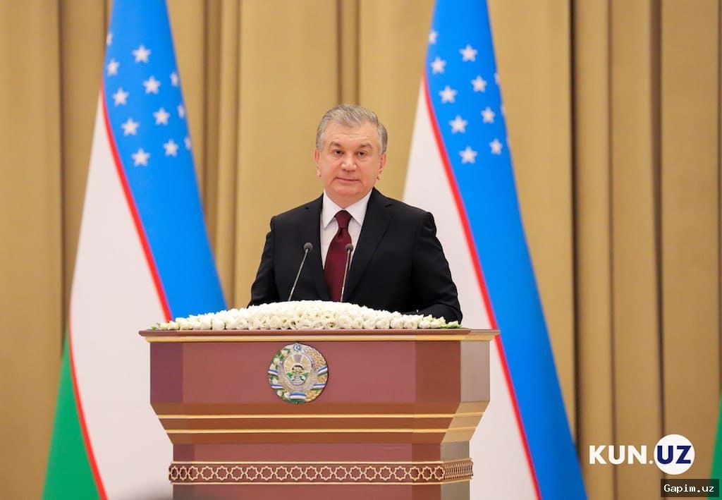 🏦🕌 Shavkat Mirziyoyev Reviews Plans to Introduce Islamic Finance into Uzbekistan's Banking System