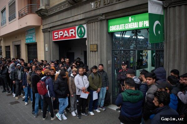 🇪🇸📜 Правительство Испании утвердило программу амнистии для 500 тысяч нелегальных мигрантов