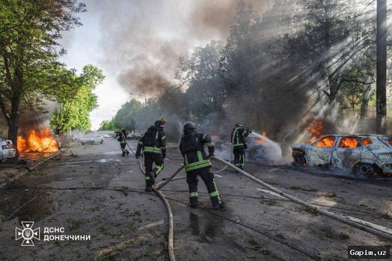 ⚔️🇷🇺 Russia and Ukraine Accuse Each Other of Breaching Short Ceasefire on Victory Day