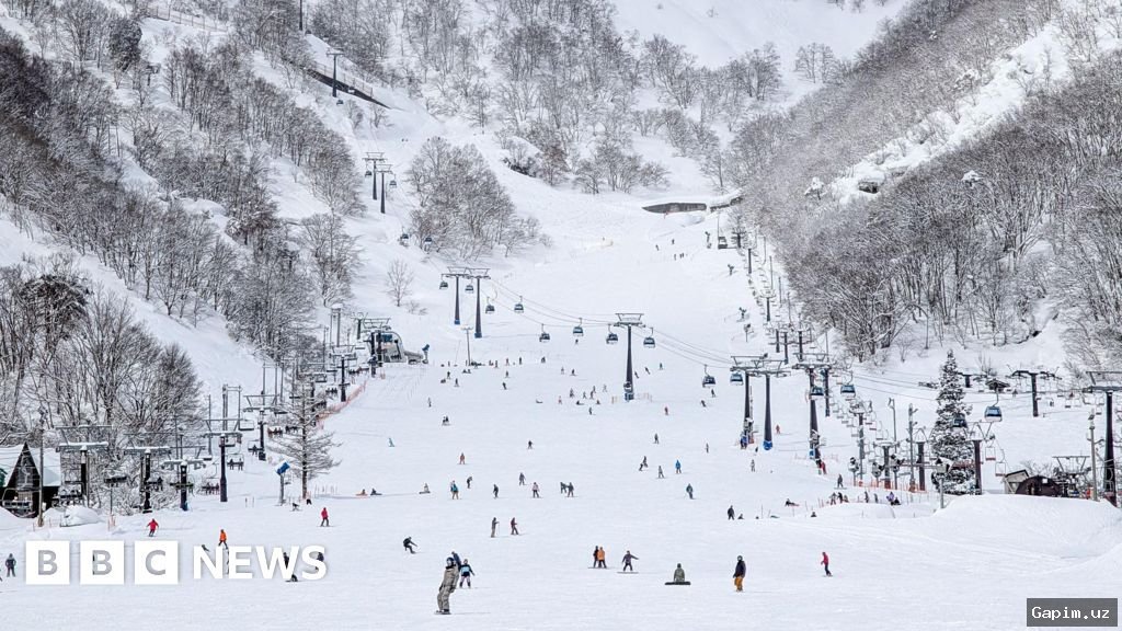 😢🚨 Australian Girl Killed in Snowmobile Accident at Japanese Ski Resort