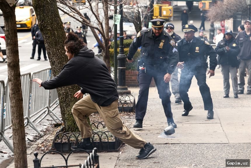 💥🚨 У дома мэра Нью-Йорка брошено самодельное взрывное устройство, двое задержаны