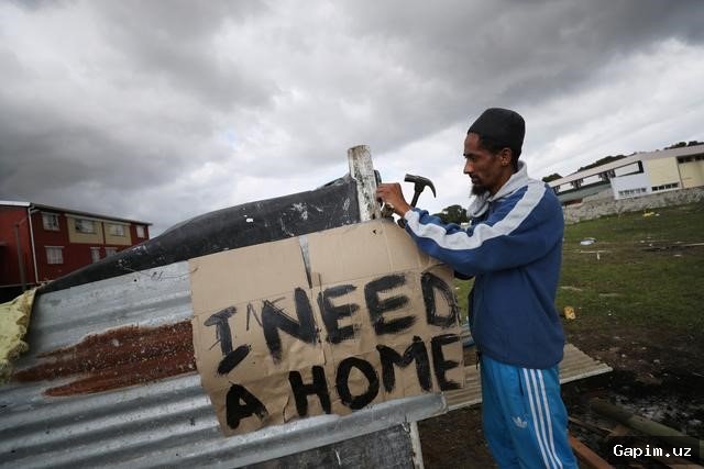 🏚️💸 Poverty and Crime in Cape Town: 'I Need a House, Not a Wall'