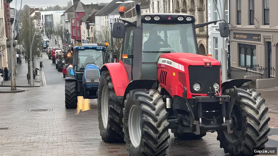 ⛽️🚜 Ireland Fuel Price Protests: 'Most Serious Insurrection' Since State's Founding