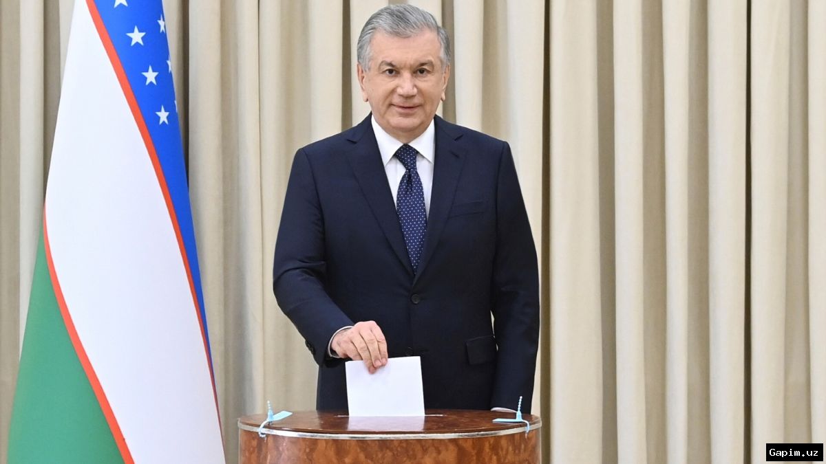 🛡️🎖️ Prezident Shavkat Mirziyoyev mudofaa quvvatlari va harbiy xizmatchilarni ijtimoiy himoya qilish bo‘yicha yangi chora-tadbirlarni muhokama qildi