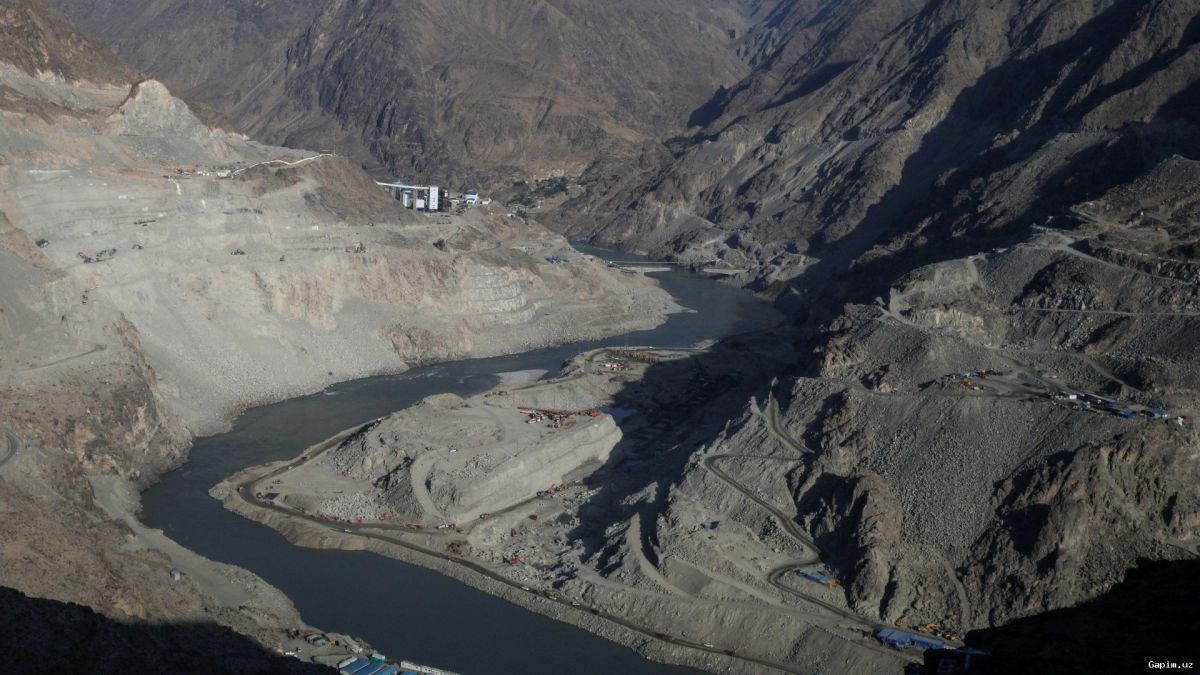 ⚖️💧 India Suspends Indus Water Treaty, LPG Shortage Worsens Amid Middle East Conflict