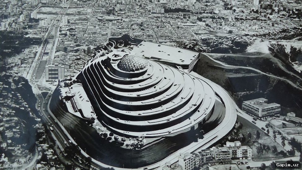 🔒😢 El Helicoide: Maduro Government's Brutality Against Political Prisoners and Their Families' Suffering