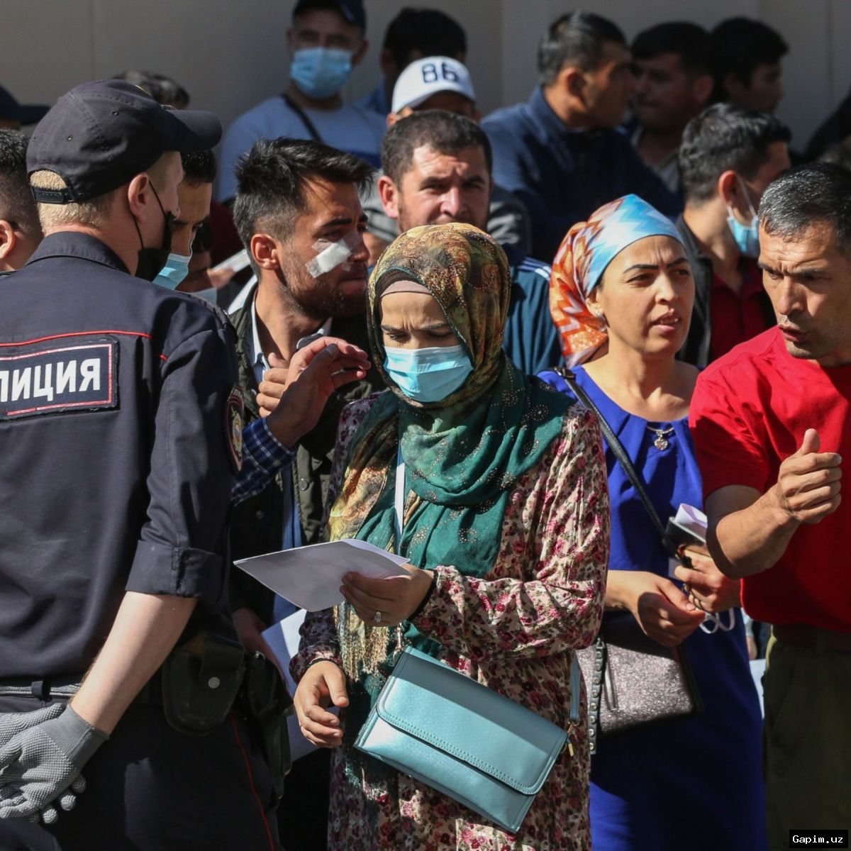 💔🚨 Uzbek Migrant's Ordeal in Russia: Prison, War, and Self-Inflicted Gunshot