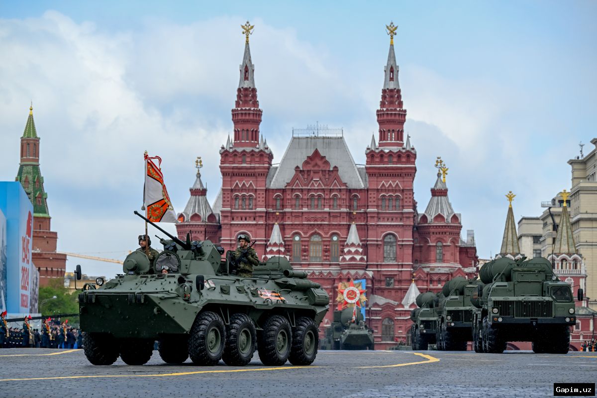 🇷🇺🎖️ Russia Holds Scaled-Back Victory Day Parade Amid Ukraine Threat
