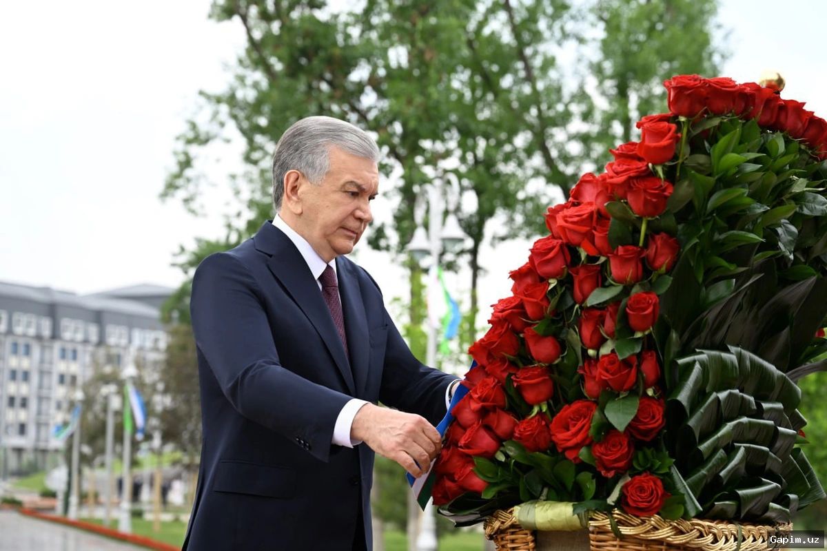 🇺🇿✈️ Shavkat Mirziyoyev Moskvaga ishchi tashrif bilan jo‘nab ketdi