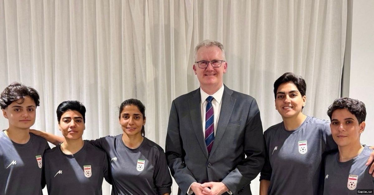 🏃‍♀️🛡️ Five Iranian Women's Football Players Granted Asylum in Australia
