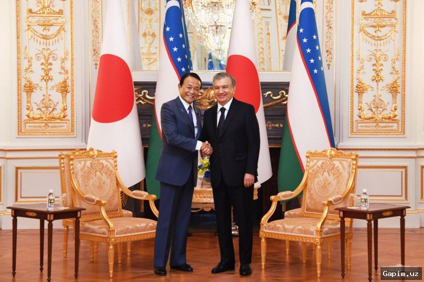 🇺🇿🇯🇵 Shavkat Mirziyoyev meets Japanese Finance Minister-led delegation