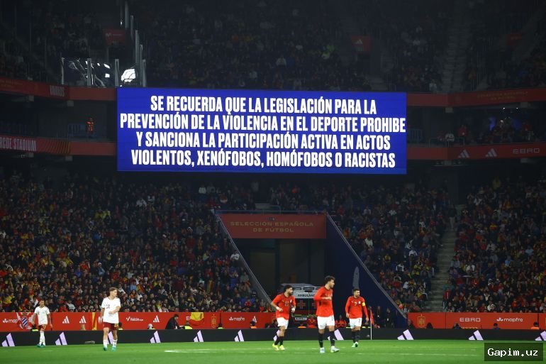 ⚽️🚫 Spain Coach and FA Condemn Fans Over 'Islamophobic' Chants in Egypt Friendly