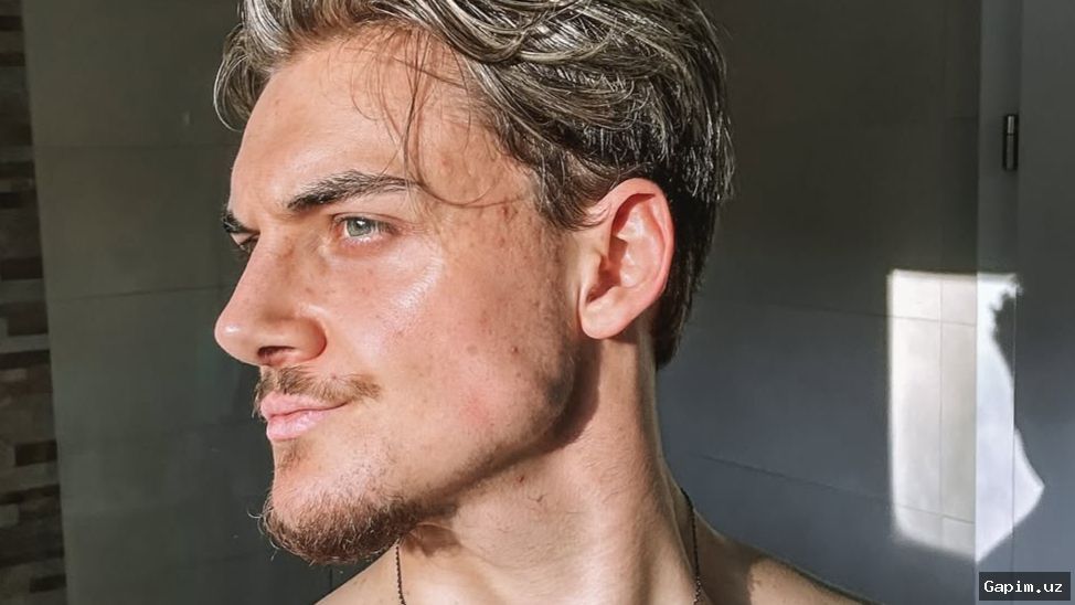 👨‍💻🔨 'Looksmaxxing' Trend: Online Movement Pushes Young Men to Painful Practices for Beauty and Status