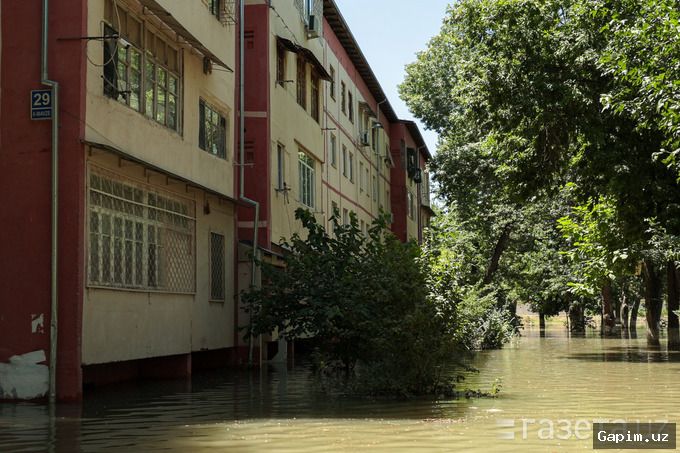 🌧️🚇 Flooding near Chorsu metro station in Tashkent: critical drainage system failures blamed