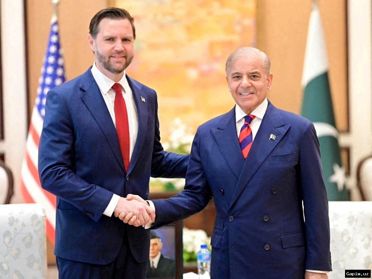 ⚖️🕊️ JD Vance-Iran Meeting: Can a Ceasefire Hold Amidst Geopolitical Tensions?