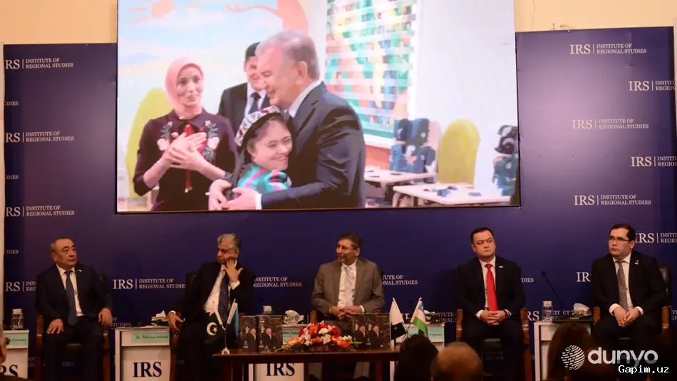 🏥📊 Shavkat Mirziyoyev sog‘liqni saqlash tizimini rivojlantirish bo‘yicha taqdimot bilan tanishdi