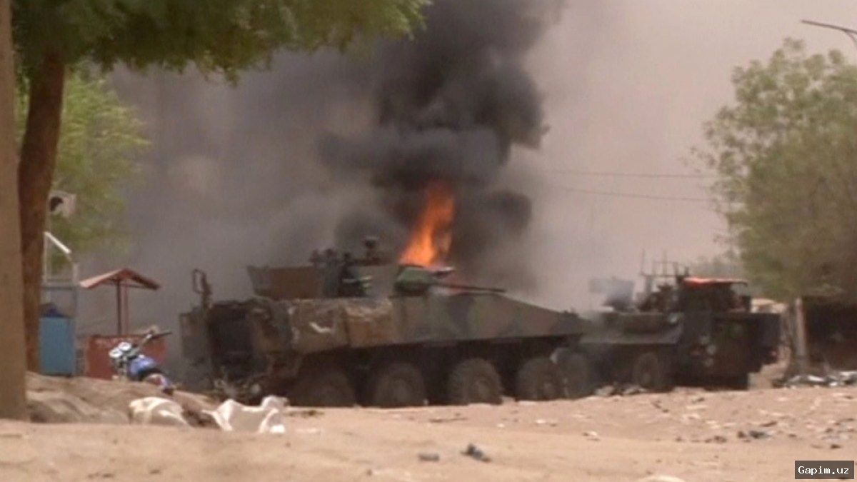 💥🔫 Explosions and Gunfire Near Mali's Main Military Base: Cause Unclear