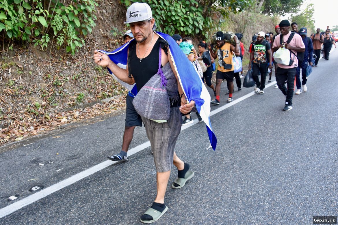 🚶‍♂️🚨 Around 500 Migrants Launch Protest March in Southern Mexico
