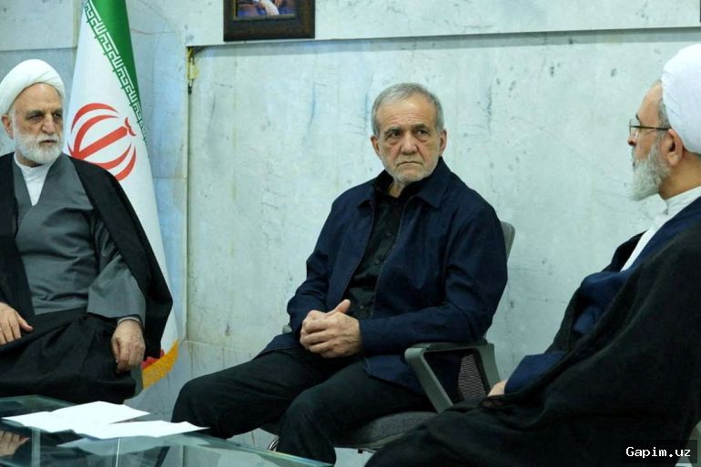 🇮🇷🏛️ Встреча лидеров Ирана: Пезишкиан и Хаменеи опровергают заявления США о расколе
