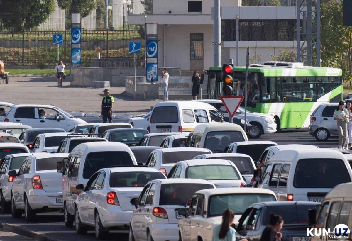 🚦🚗 Экспертный анализ транспортного коллапса у рынка 'Малика' в Ташкенте