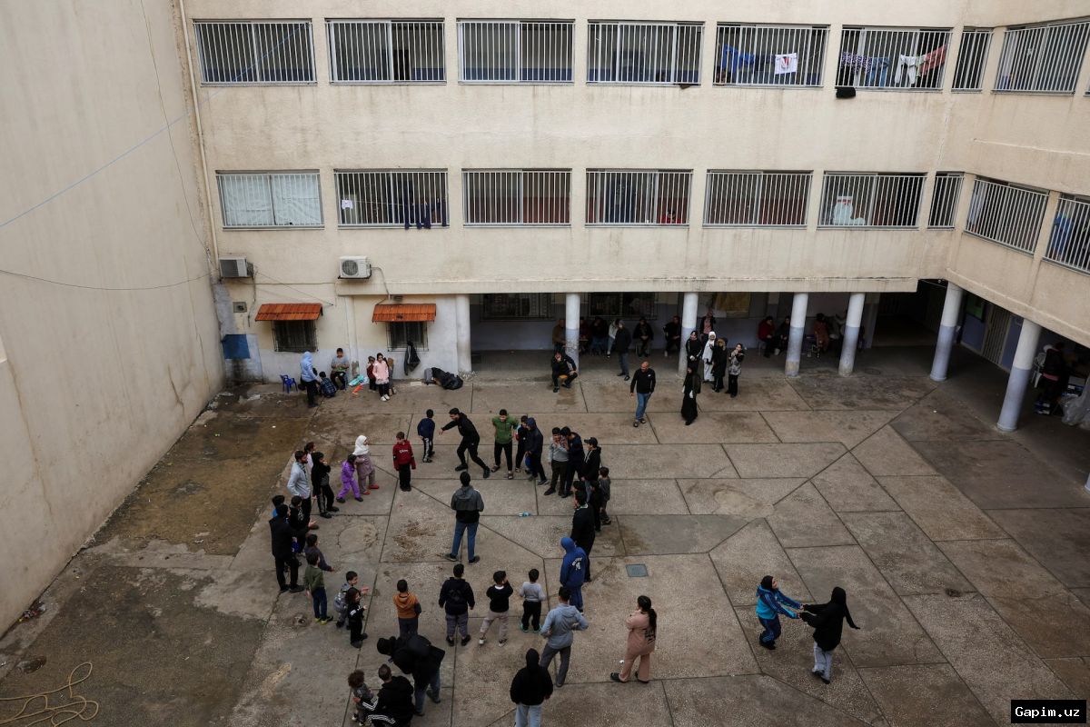 🏚️😢 School in Qabr Chamoun: Shelter for families fleeing Israeli attacks in southern Lebanon