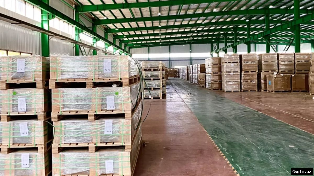 💳📦 Президент Мирзиёев упростил правила электронной торговли и ввёл экспериментальные «бонд-склады»