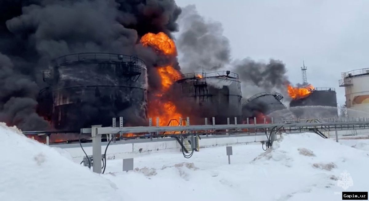 💥🛢️ Жители Санкт-Петербурга чувствуют запах войны: атаки Украины на российские нефтетерминалы